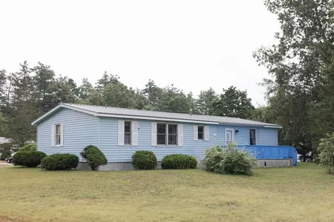 6 Village Drive Raymond NH 03077