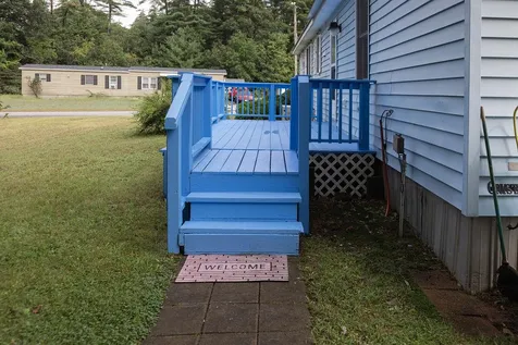 6 Village Drive Raymond NH 03077