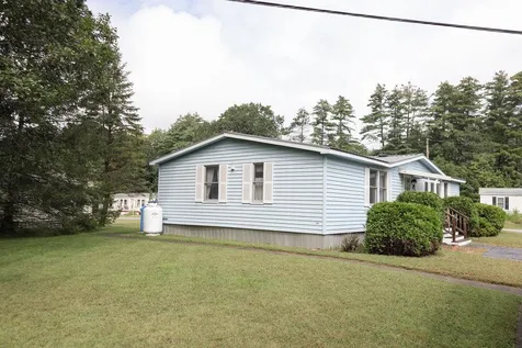 6 Village Drive Raymond NH 03077