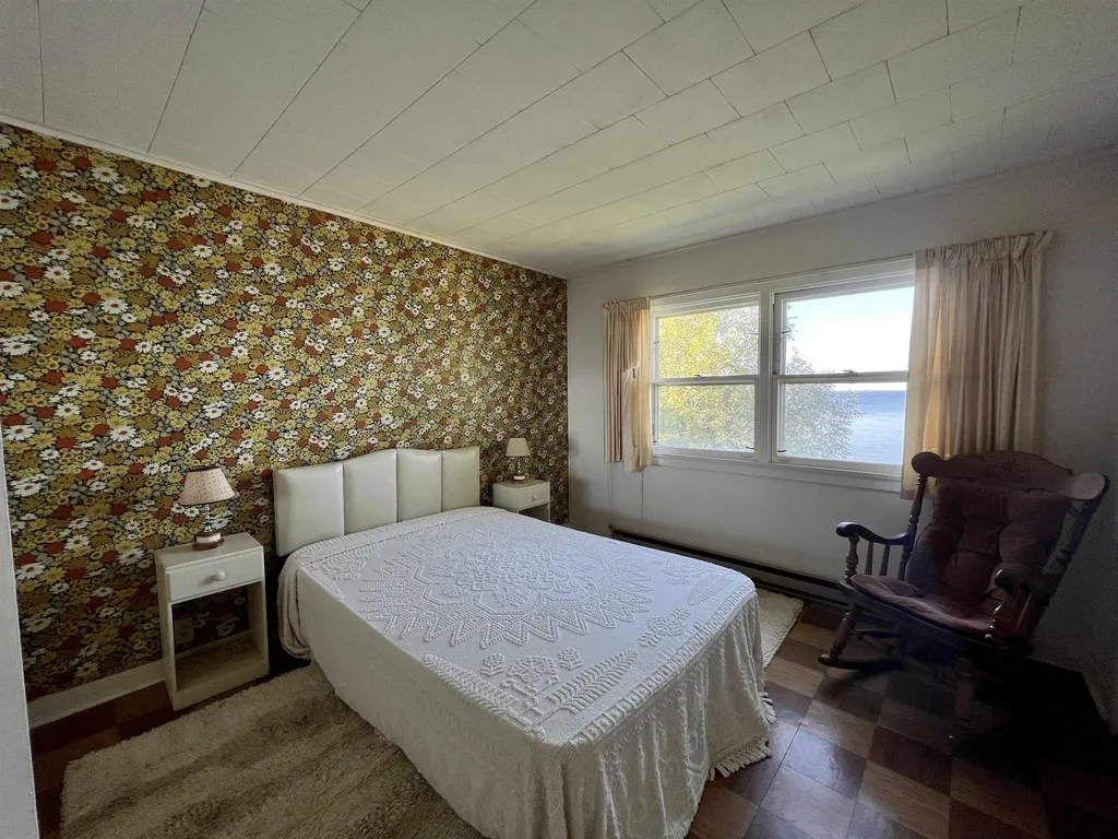 102 North Shore Road Isle La Motte VT 05463-9710