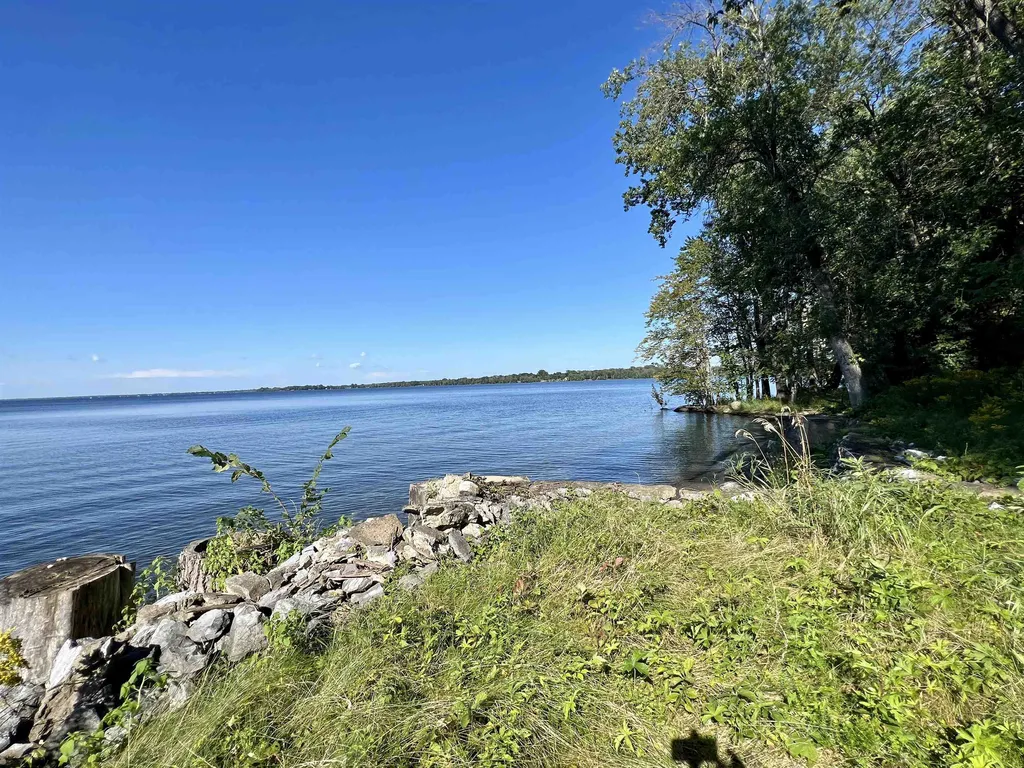 102 North Shore Road Isle La Motte VT 05463-9710