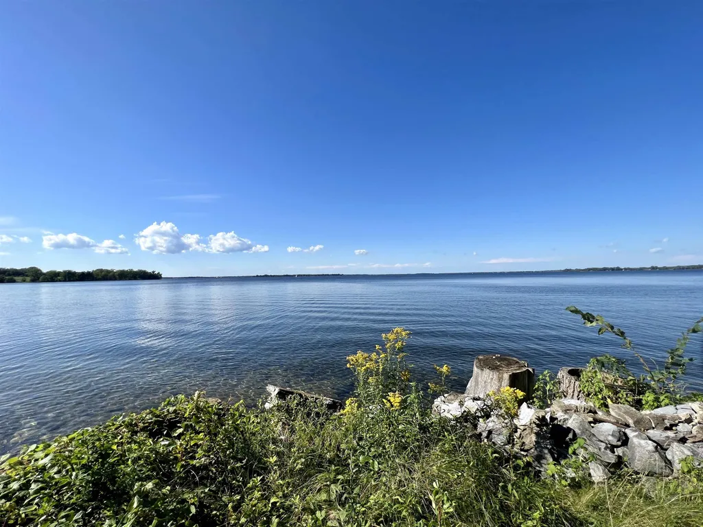 102 North Shore Road Isle La Motte VT 05463-9710