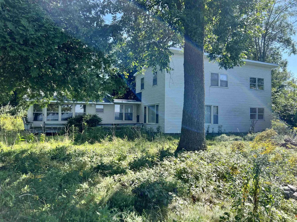 102 North Shore Road Isle La Motte VT 05463-9710