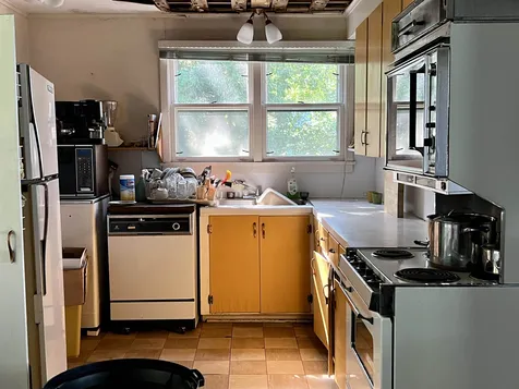 102 North Shore Road Isle La Motte VT 05463-9710
