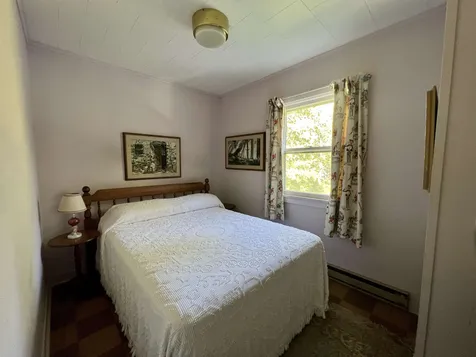 102 North Shore Road Isle La Motte VT 05463-9710