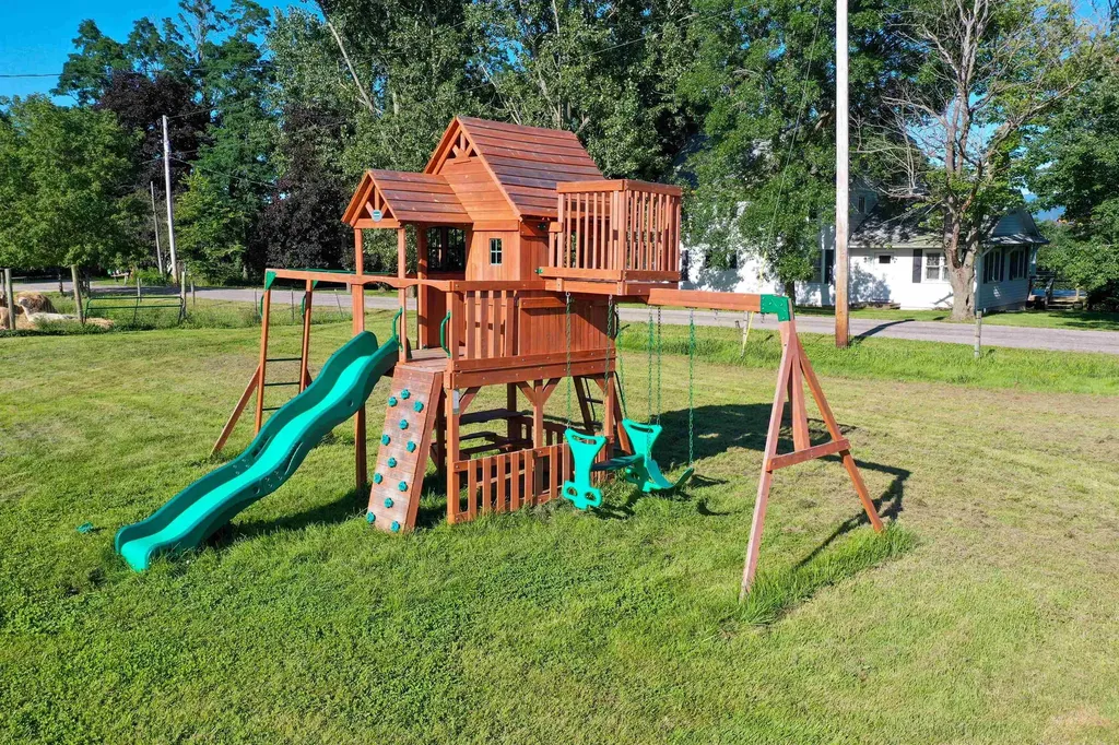 155 Burnham Drive Waltham VT 05491