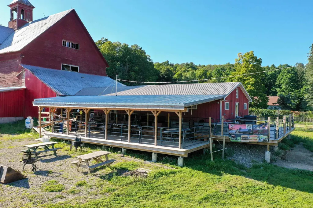 155 Burnham Drive Waltham VT 05491