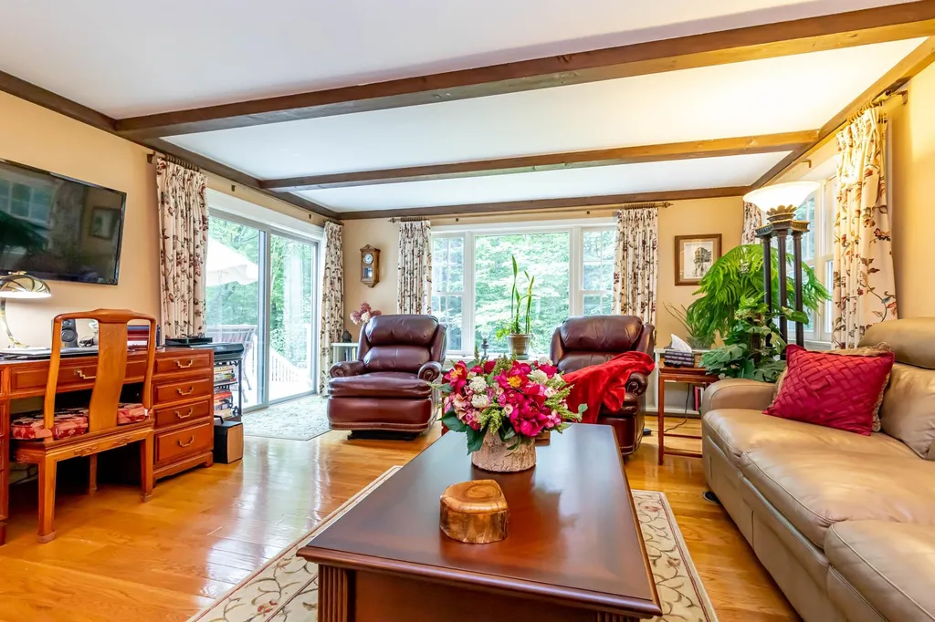2 Lilac Lane Wolfeboro NH 03894
