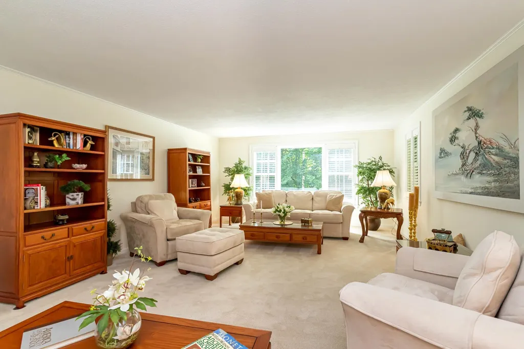 2 Lilac Lane Wolfeboro NH 03894