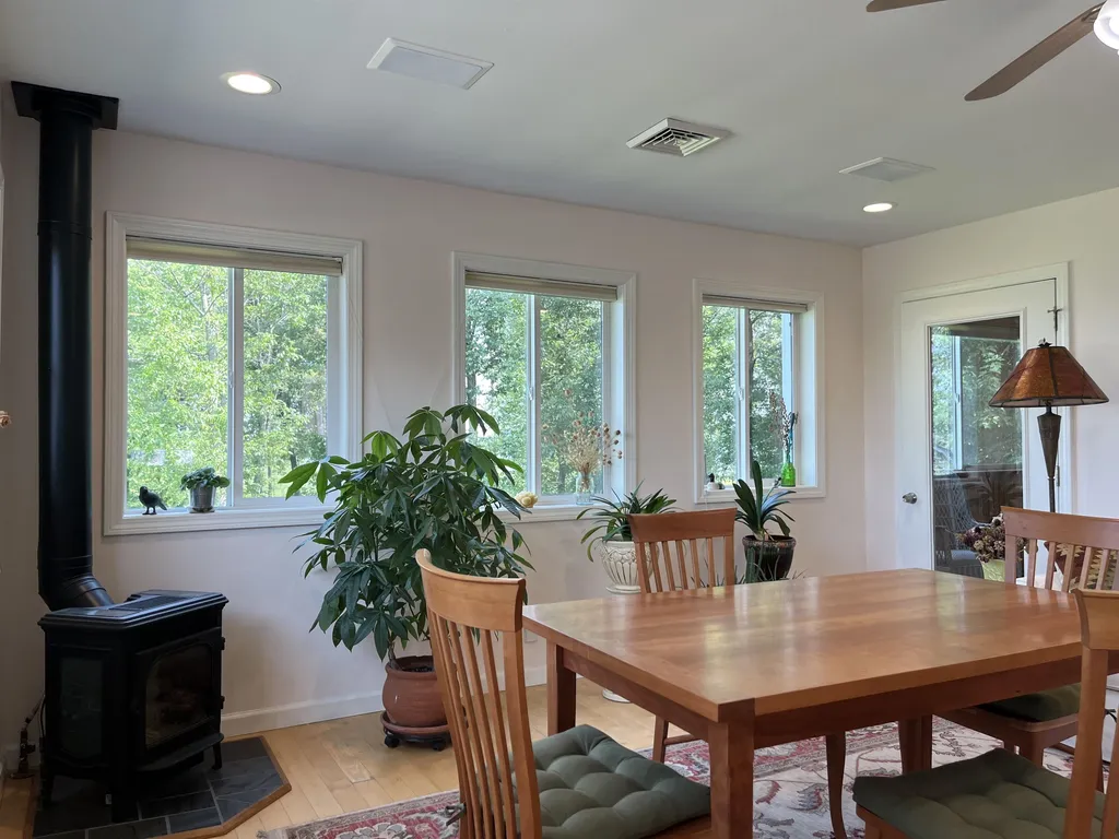 427 Fee Fee Point Road North Hero VT 05474