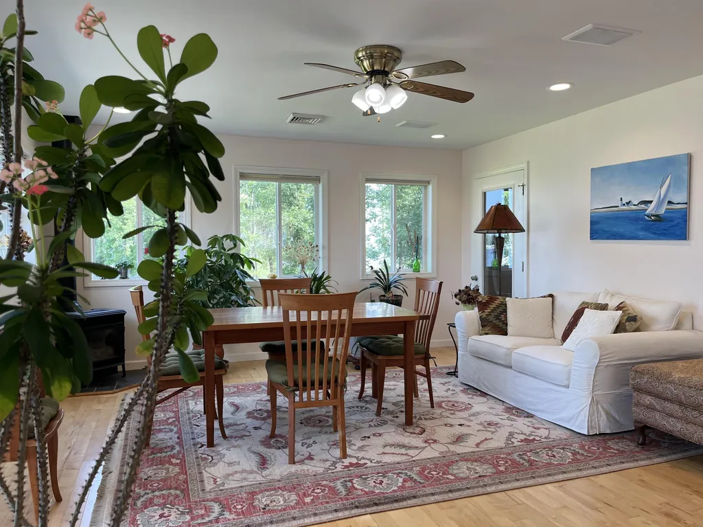 427 Fee Fee Point Road North Hero VT 05474