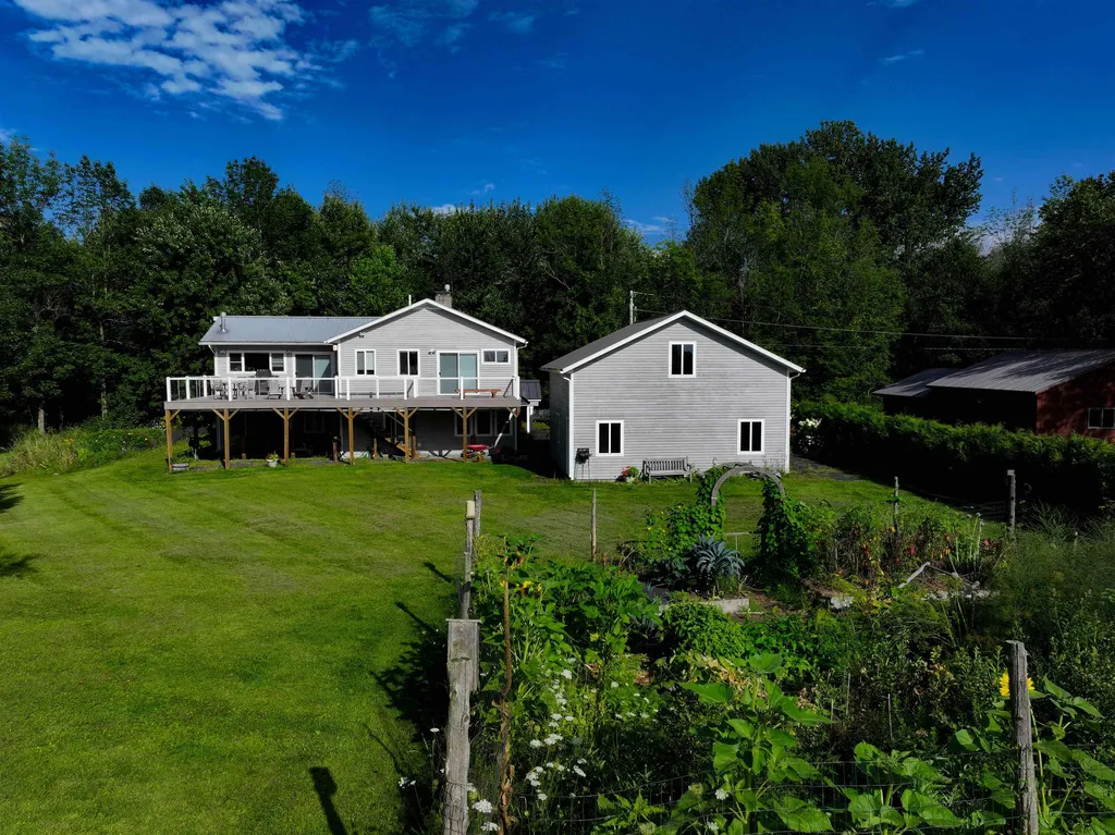 427 Fee Fee Point Road North Hero VT 05474