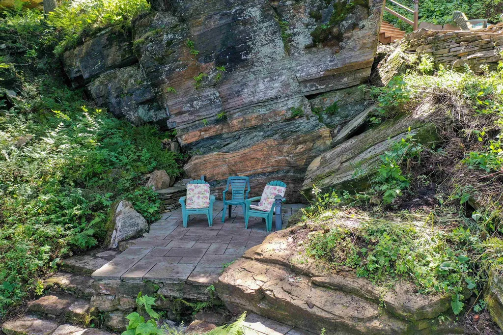 332 Mountain View Drive Leicester VT 05733