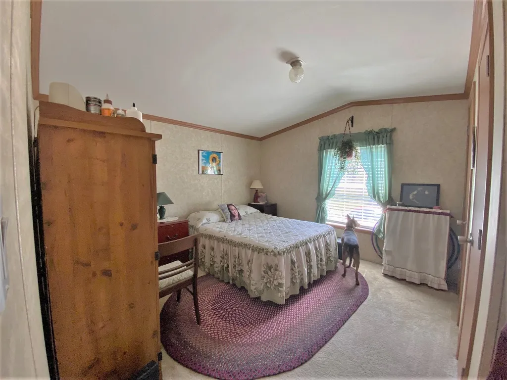 27 Fairway Avenue Newport NH 03773