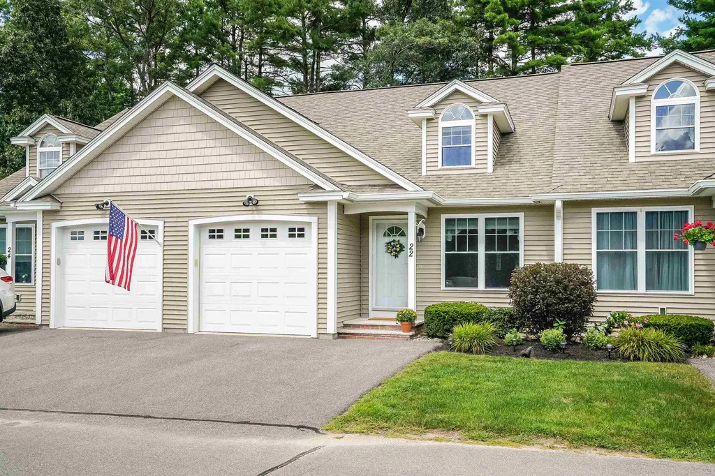 22 Settlers Way Pelham NH 03076