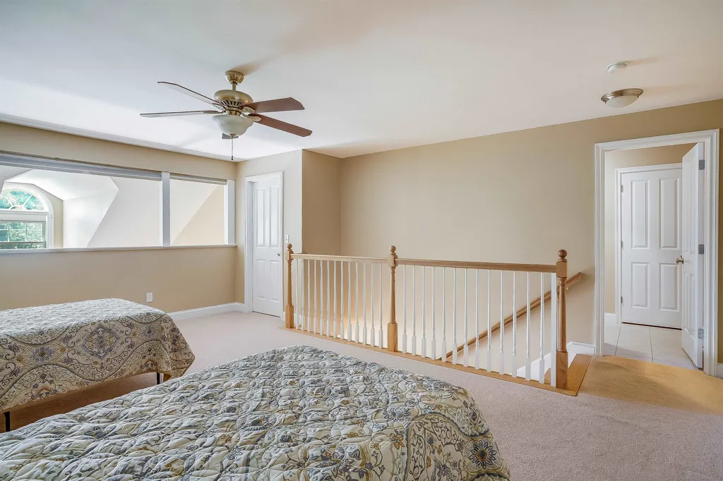 22 Settlers Way Pelham NH 03076