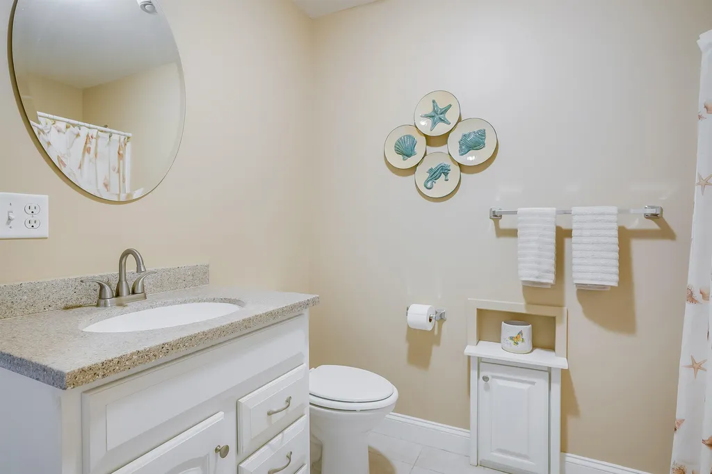 22 Settlers Way Pelham NH 03076