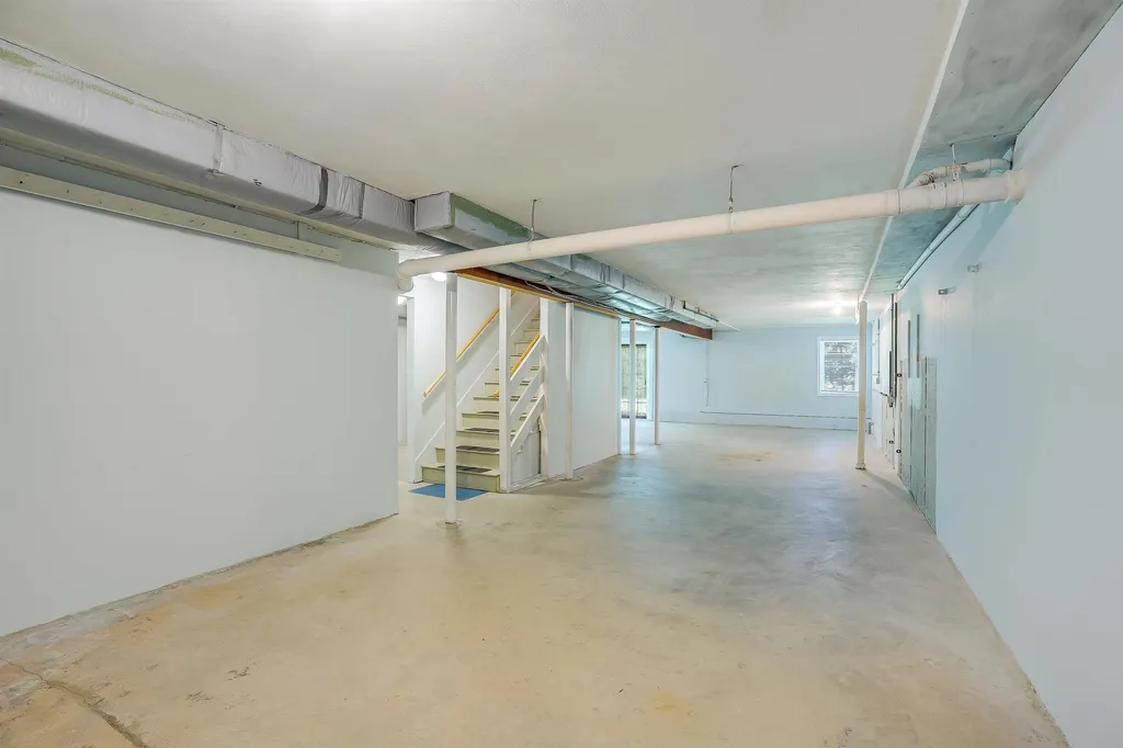 22 Settlers Way Pelham NH 03076
