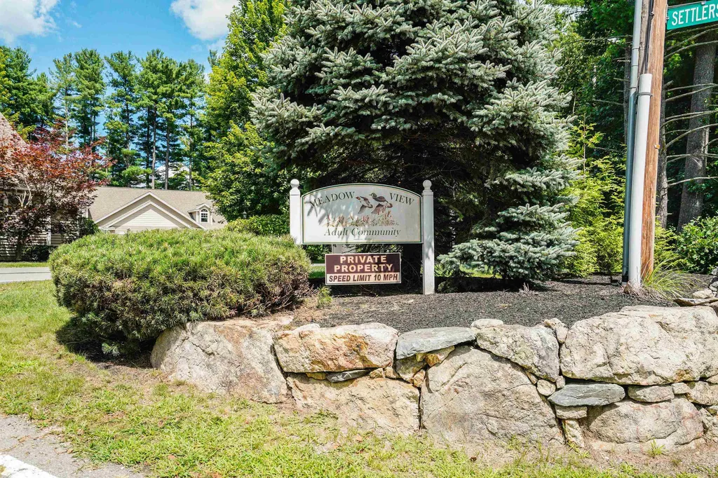 22 Settlers Way Pelham NH 03076