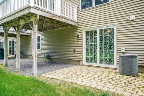 22 Settlers Way Pelham NH 03076