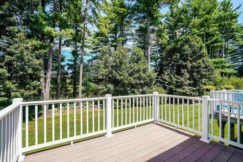 22 Settlers Way Pelham NH 03076