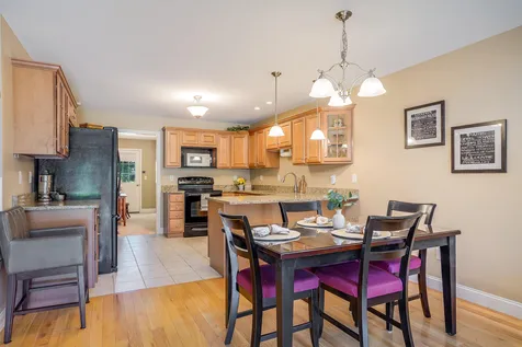 22 Settlers Way Pelham NH 03076