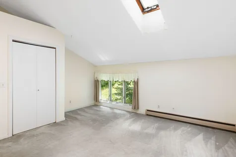 17 Robin Way Brattleboro VT 05301