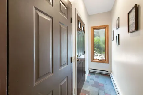 17 Robin Way Brattleboro VT 05301