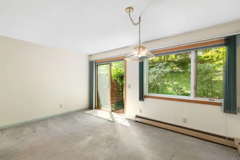 17 Robin Way Brattleboro VT 05301
