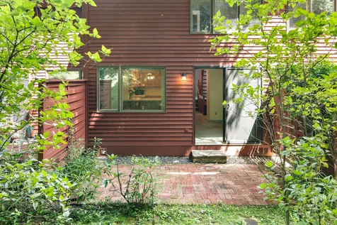 17 Robin Way Brattleboro VT 05301