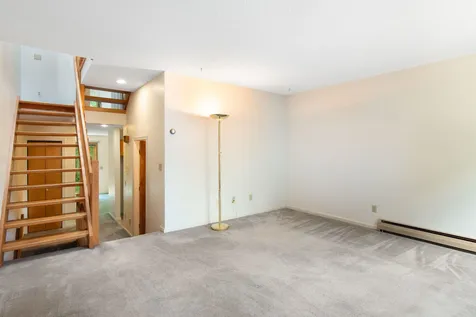 17 Robin Way Brattleboro VT 05301