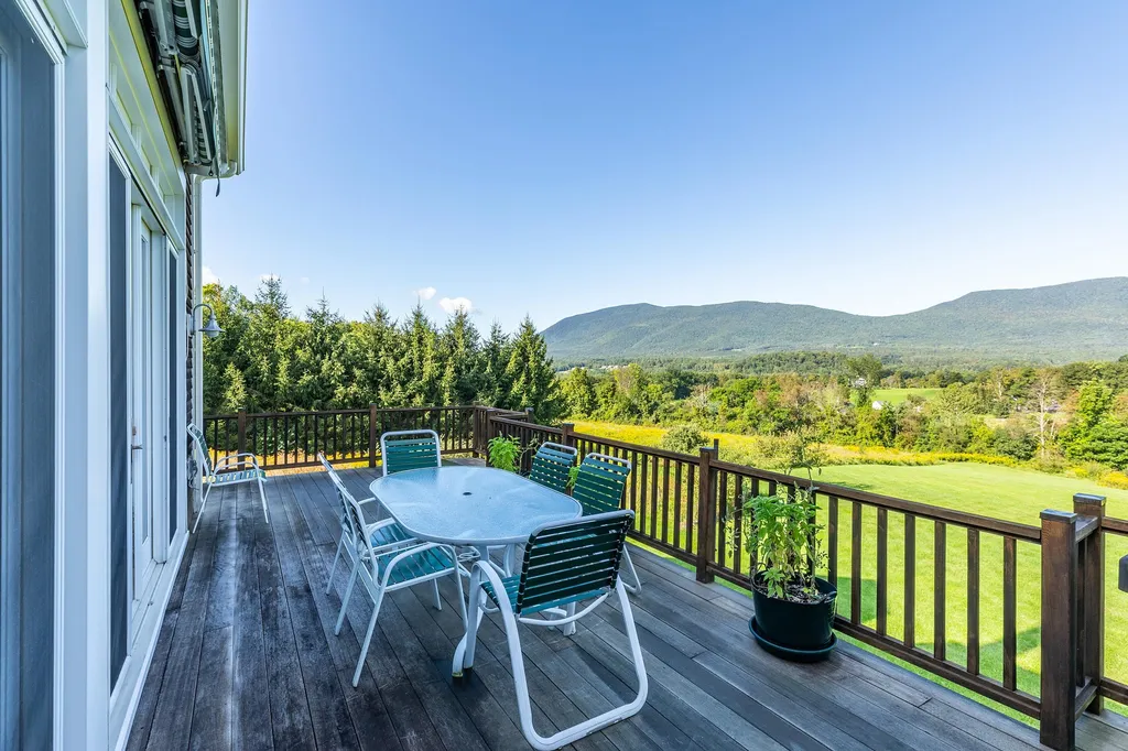 375 Overlook Road Manchester VT 05255