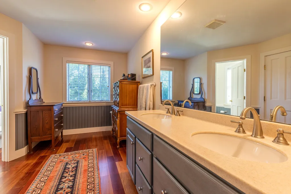 375 Overlook Road Manchester VT 05255