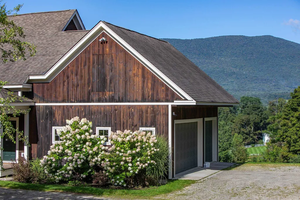 375 Overlook Road Manchester VT 05255