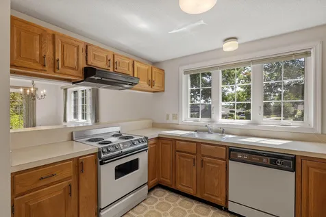 55 Garden Circle Laconia NH 03246