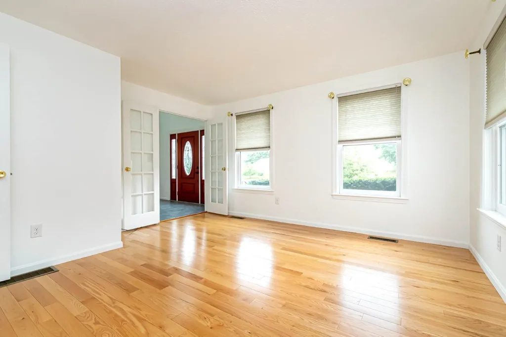 11 Deerwood Drive Litchfield NH 03052