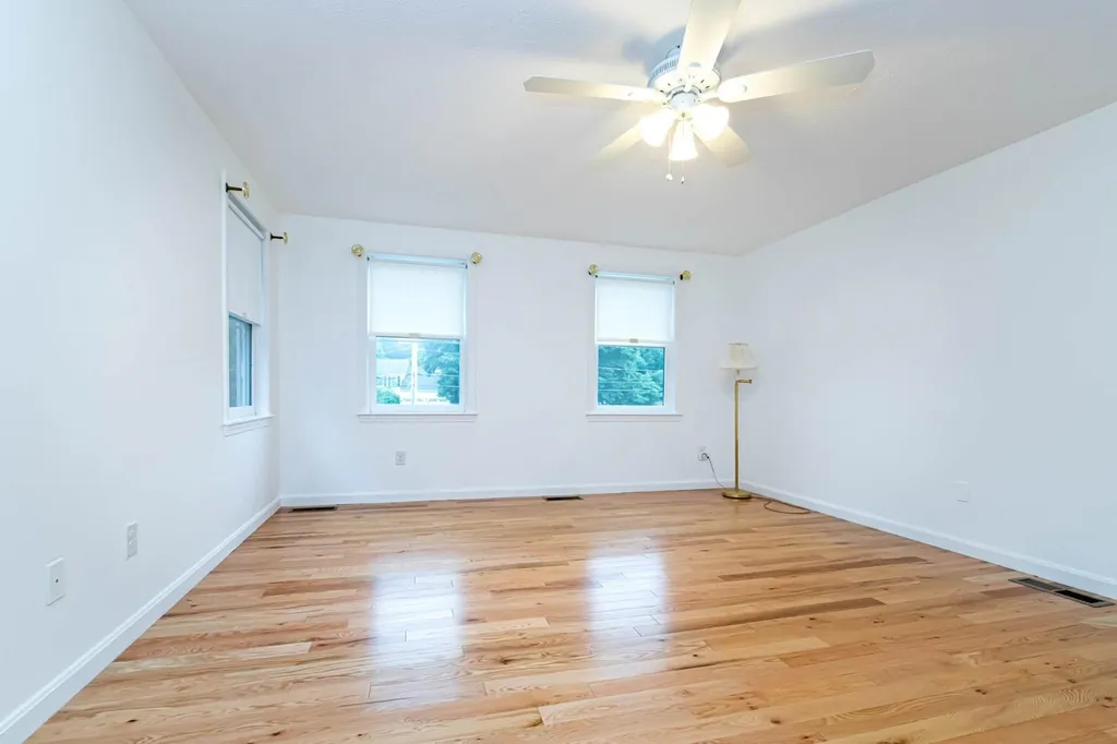 11 Deerwood Drive Litchfield NH 03052