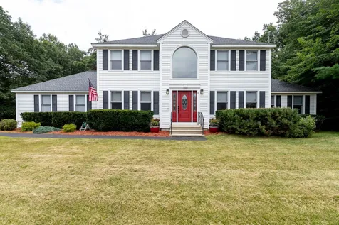 11 Deerwood Drive Litchfield NH 03052