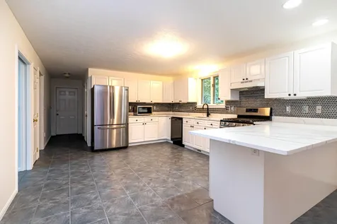 11 Deerwood Drive Litchfield NH 03052