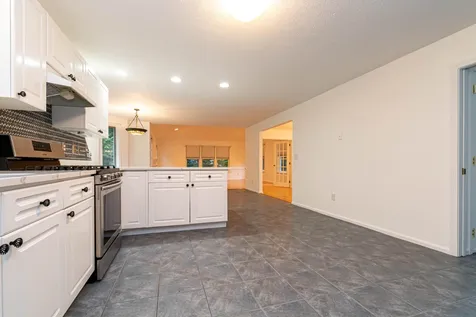 11 Deerwood Drive Litchfield NH 03052