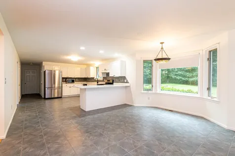 11 Deerwood Drive Litchfield NH 03052