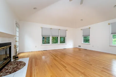 11 Deerwood Drive Litchfield NH 03052