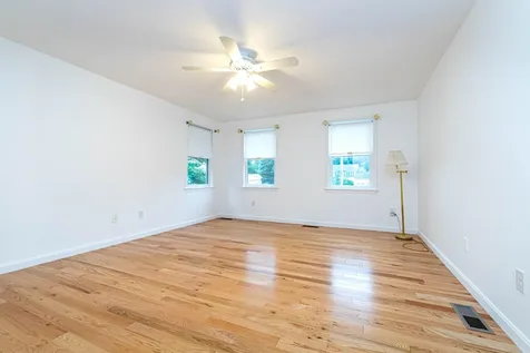 11 Deerwood Drive Litchfield NH 03052