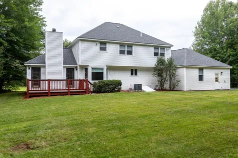 11 Deerwood Drive Litchfield NH 03052