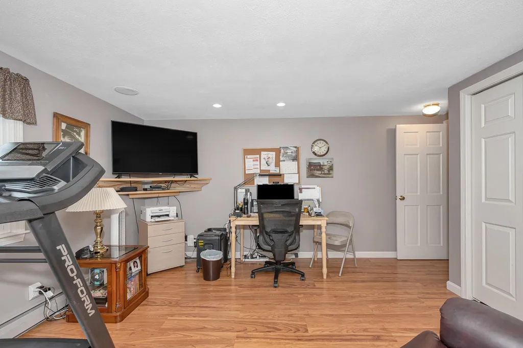 1 Greentrees Drive Hudson NH 03051