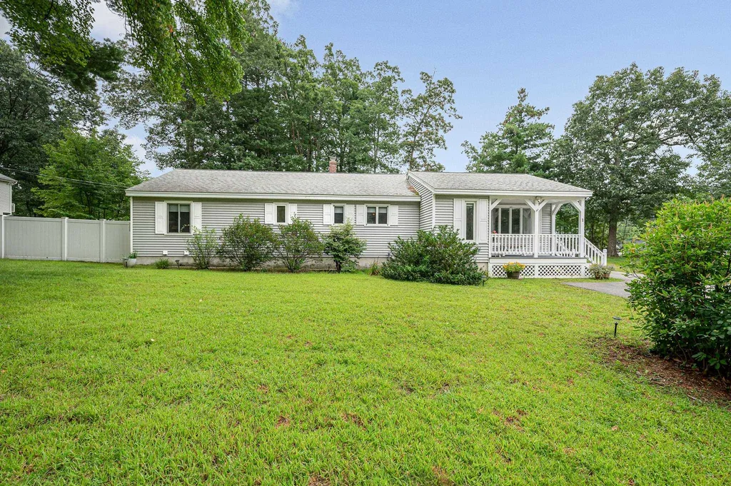 1 Greentrees Drive Hudson NH 03051