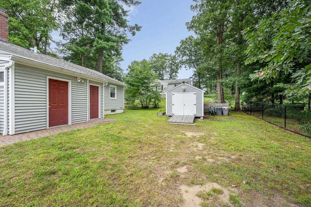 1 Greentrees Drive Hudson NH 03051