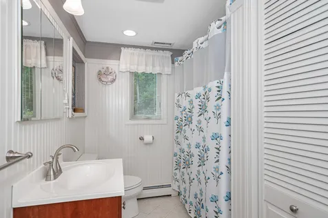 1 Greentrees Drive Hudson NH 03051