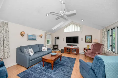 1 Greentrees Drive Hudson NH 03051