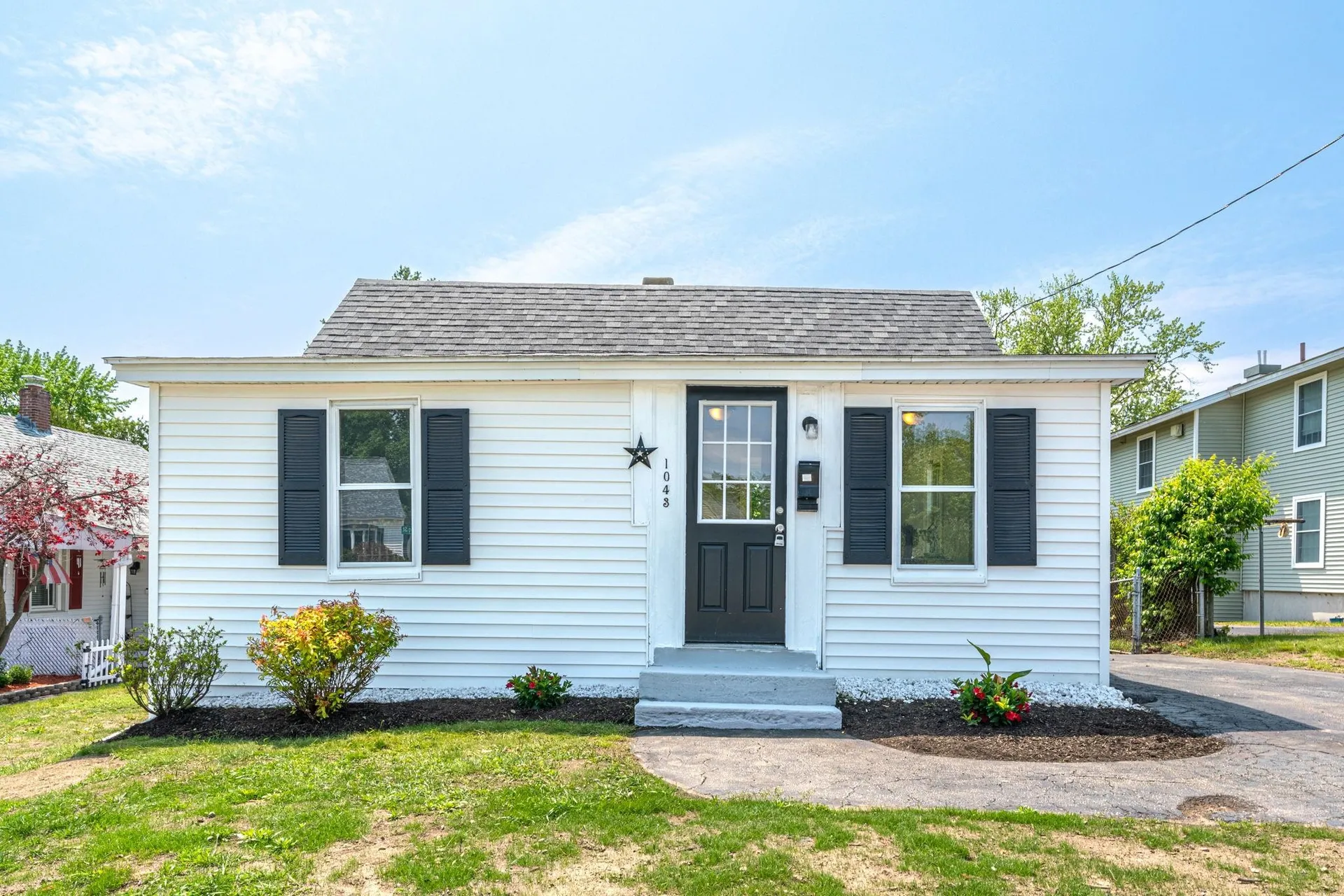 1043 Somerville Street Manchester NH 03103